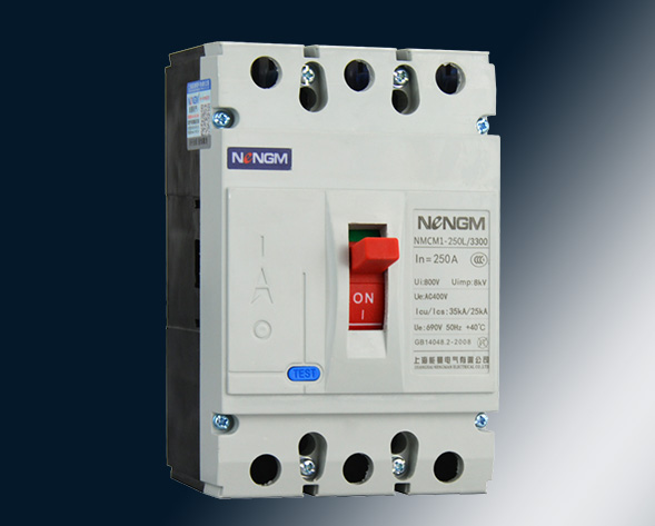 NMCM1系列塑料外殼式斷路器（以下簡(jiǎn)稱(chēng)斷路器），額定絕緣電壓為800V．適用于交流50Hz．額定工作電壓至690V．額定工作電流從10A至1250A的配電網(wǎng)絡(luò)…